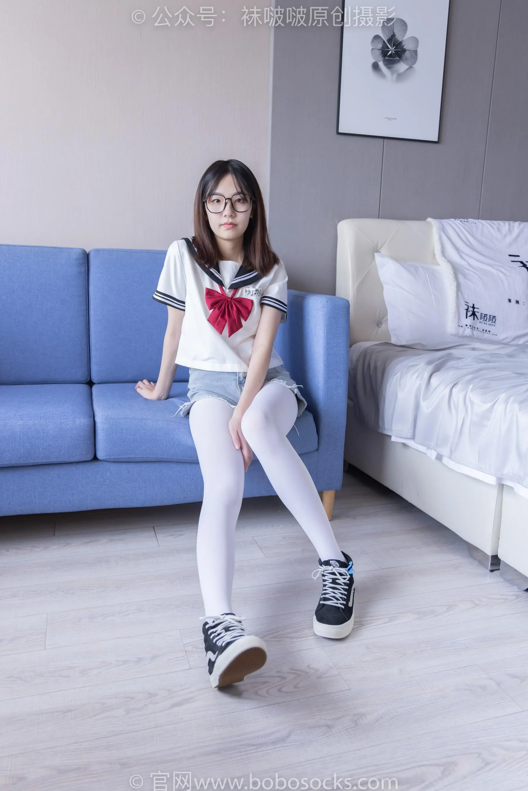 [BoBoSocks袜啵啵]NO.215 小甜豆-三双帆布鞋板鞋、厚白丝、黑丝 [90P]插图2